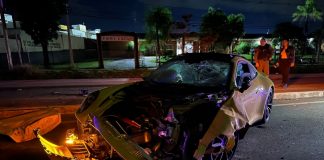 Jovem nega racha e diz que motorista de Porsche foi surpreendido por veículo sem iluminação