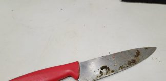 Mulher é esfaqueada ao tentar buscar o marido em bar; suspeito contido por populares