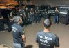 A Polícia Civil cumpre 13 ordens judiciais em uma operação contra um grupo criminoso especializado em furtar módulos de caminhão