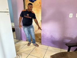 Morador mostra a destruição causada por uma forte chuva em Cáceres: “Está tudo imprestável”