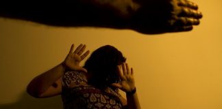Um homem foi preso no dia do seu aniversário por ter agredido sua esposa em uma crise violenta de ciúmes no estado de Mato Grosso