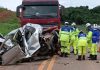 Três pessoas morreram após serem presas por carretas na BR-163 em MT