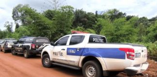Cadáver em estado de decomposição foi encontrado amarrado com fios de telefone e enrolado por lona em MT