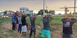 A polícia deteve 11 homens em uma construção de uma cozinha comunitária no Contorno Leste. O suspeito disse que a ordem teria partido de uma facção criminosa de MT