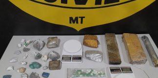 Três homens foram presos e uma adolescente foi apreendida pela Polícia Civil por associação ao tráfico de drogas em Mato Grosso