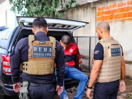A polícia prendeu quatro estelionatários que aplicavam o golpe do “falso parente” em MT