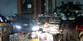 Um homem foi preso transportando 300 kg de maconha em uma Hilux roubada