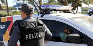 Um adolescente de 17 anos foi esfaqueado e clamou por ajuda na rua antes de morrer em MT