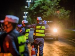 Lei Seca: onze pessoas foram presas na avenida Carmindo de Campos