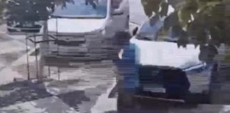 O vídeo mostra um criminoso furtando um carro na frente de um prédio de luxo na Avenida do CPA