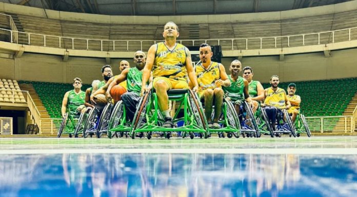 Um time de basquete em cadeira de rodas em Cuiabá leva apelido denominado: Cuiabrasa
