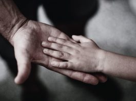 Um casal foi condenado a pagar uma multa e indenização por devolver criança que havia sido adotada em Mato Grosso