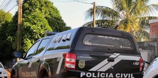 A Polícia Civil prende homem pelo uso de documento falso e descobre mandados de prisão em MT