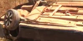 Uma menina de dois anos foi arremessada de carro e morreu após o motorista, embriagado, perder o controle em MT