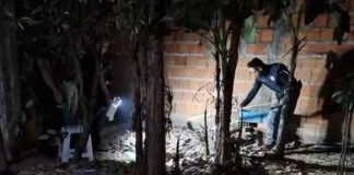 O suspeito de enterrar a namorada viva conheceu uma mulher em uma rede social e tentou se passar por ela para enganar familiares