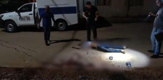 Jovem é abordado no portão da residência e morto a tiros por suspeitos em HB20 em MT