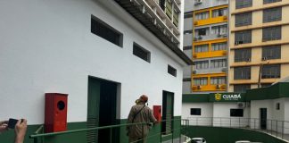 Bombeiros combatem incêndio em transformador no prédio da Prefeitura de Cuiabá e o expendiente é suspenso; veja imagens