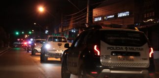 PM prendeu homem depois dele espancar mulher e arrastar vítima pelos cabelos em MT