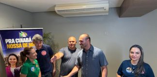 Eduardo Bolsonaro desconversa sobre a candidatura do irmão por Mato Grosso: “É muito mais uma intriga do que uma verdade”