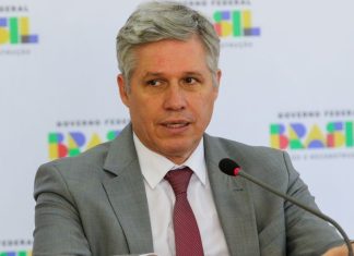 O presidente estabeleceu uma força-tarefa para combater a fome e a pobreza, disse o ministro de Lula no G20, em MT