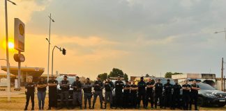 As polícias Civil e Militar cumprem mandados com foco no combate ao tráfico de drogas em Mato Grosso