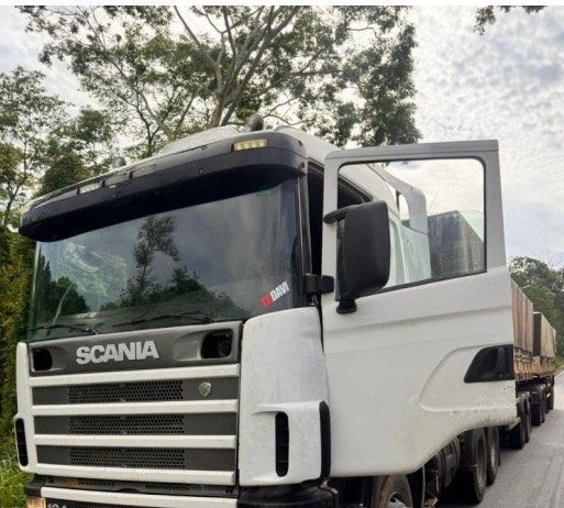 A Polícia Civil desarticula um grupo de criminosos que atuava no roubo de cargas e na adulteração de veículos em Mato Grosso e Goiás