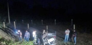 Um motorista de 34 anos morreu depois de perder o controle da direção do Fiat Uno e bater em um acostamento de areia em MT