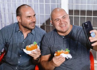 Eduardo Bolsonaro confirmou a presença do ex-presidente no segundo turno: “ele vai passar por Cuiabá para ajudar Abílio”