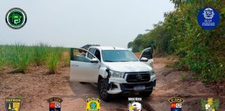 Um homem que dirigia uma caminhonete roubada morreu após um confronto com Gefron no interior de MT
