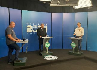 Candidatos “empurram” ligação com Emanuel em debate de estratégias opostas; veja como isso ocorreu