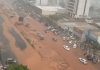 Uma tempestade em Cuiabá provocou um mar de lama na avenida do CPA e alagamentos em diversas ruas da Capital