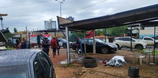 Um empresário foi executado com vários tiros em uma oficina em Várzea Grande; os assassinos fugiram