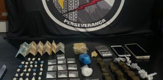 A Força Tática prendeu um membro de uma organização criminosa com 64 porções de cocaína e maconha em MT