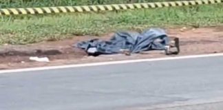 Uma motociclista sofreu uma colisão com um carro na Rodovia dos Imigrantes e teve seu corpo partido ao meio