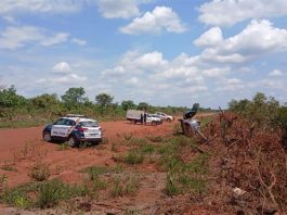 Um idoso morreu e outras duas pessoas ficaram feridas após um carro capotar na estrada em MT