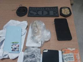 A ação integrada em um presídio apreendeu celulares, carregadores e até martelo “artesanal” com líder de facção em MT