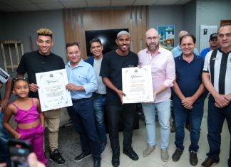 Cuiabano e Igor Jesus são homenageados na Assembleia Legislativa por temporada notável no Botafogo: “agradecimento pelo reconhecimento”; assista ao vídeo