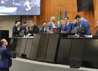 AL “anula” folga de deputados para votar o fim de vantagens em penitenciárias e a transferência de R$ 30 milhões para um novo município