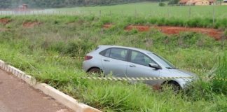 Cadáver é encontrado no porta-malas de um carro na rodovia MT-473; a polícia investiga o incidente