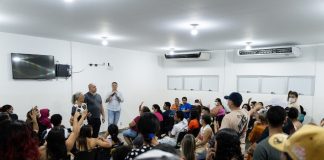 Abilio se depara com uma situação caótica em UPAs e Policlínicas sobrecarregadas; a portaria dispensa agendamento
