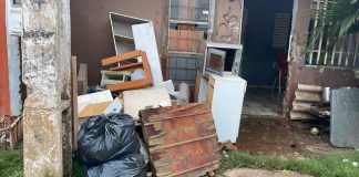 Durante a inundação no bairro São Mateus, os moradores perderam tudo: ‘foi um desespero total’