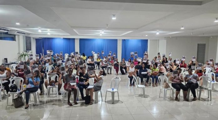Primeira classe de formação de profissionais para cuidar de alunos com deficiência começa sua prática supervisionada em MT