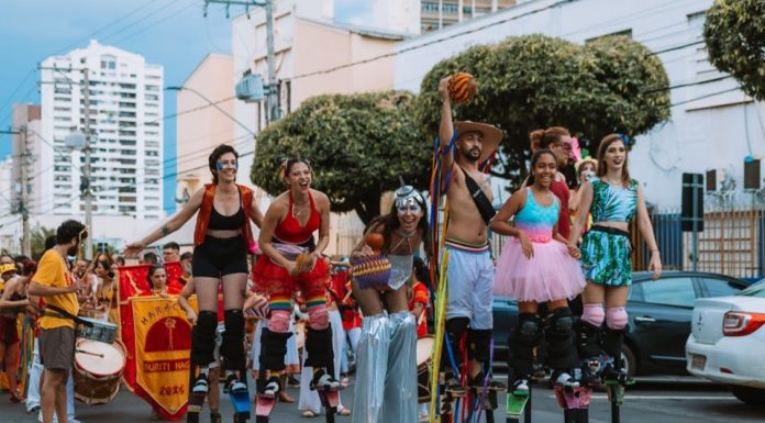 Cuiabá celebra o Carnaval na Orla do Porto, apresentando o ‘Rebu na Rua’ com a performance da banda Calorosa e um desfile pelo Centro Histórico