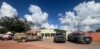 Ladrão faz mulher e criança reféns em Cuiabá; Bope e Força Tática atuam na negociação