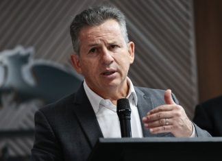 Mendes se recusa a discutir o impacto que uma possível condenação de Bolsonaro poderia ter na situação política, afirmando que há “muita especulação”