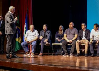Otaviano Pivetta Aconselha Vereadores a Apoiar Abílio, mas Defende a Oposição como Legítima