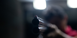 Dupla é presa ao tentar matar proprietários de comércio por falta de bebida gelada