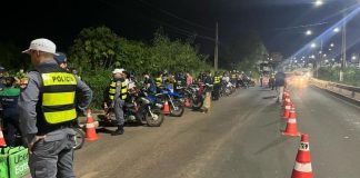 Quatro pessoas são presas durante blitz da Lei Seca e 39 veículos são removidos