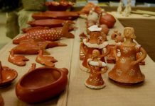 Projeto oferece cursos gratuitos de cerâmica, violão e violino em Cuiabá