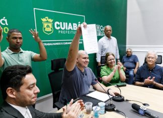 Prefeito Abilio sanciona leis para simplificar processos de construção e flexibilizar vagas de estacionamento em Cuiabá